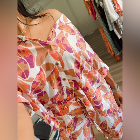 38. JANE & DELANCEY NWOT SOFT FLORAL BUTTON UP TOP - Picture 4 of 5